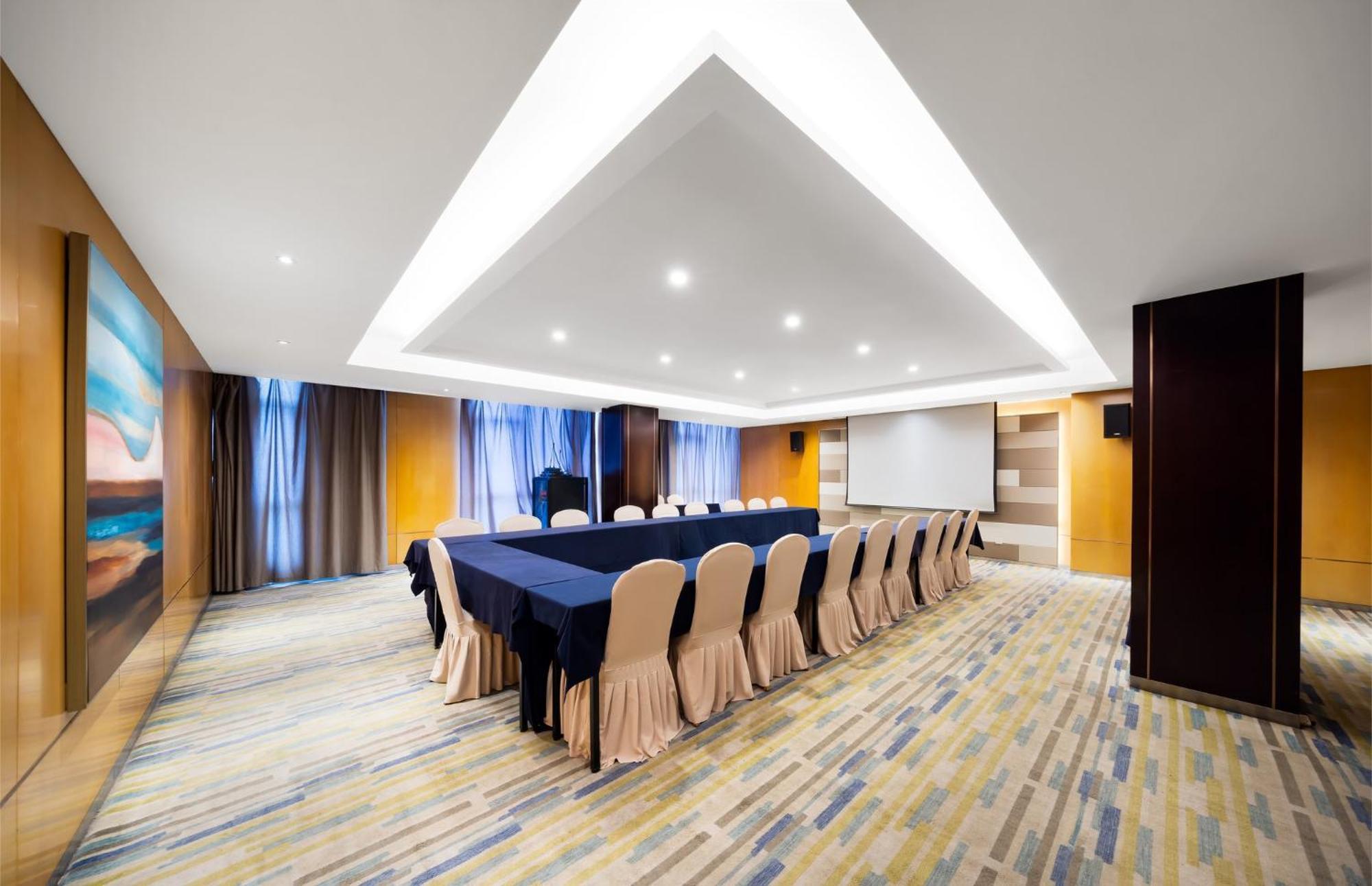 Holiday Inn Express Zhengzhou Airport By Ihg Xinzheng  Εξωτερικό φωτογραφία
