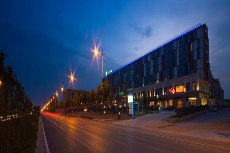Holiday Inn Express Zhengzhou Airport By Ihg Xinzheng  Εξωτερικό φωτογραφία